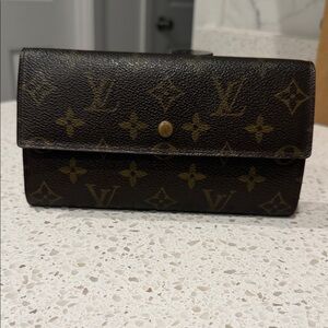 Louis Vuitton Monogram Portefeuille International Long Tri-fold Wallet